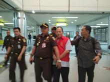 Conti Chandra Digiring Tim Kejaksaan di Bandara Hang Nadim 