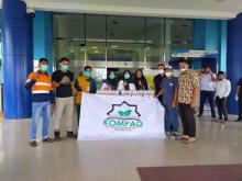Kompaq Tanjungpinang Beri Beras dan Susu Cair untuk Warga dan Tenaga Medis