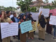 Kami Tidak Mau P3K, Kami Mau PNS..