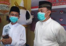 Daftar ke KPU, Riki-Raja Supri Usung Tagline `Lingga Bahagia` di Pilkada 2020