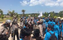 Detik-detik Jelang Bentrok Mahasiswa UMRAH dengan Polisi