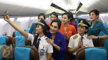 Garuda Imbau Penumpang Tak Ambil Foto dan Video di Pesawat