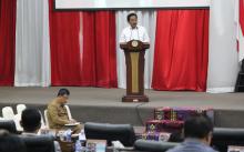 Ini Jawaban Gubernur Nurdin di Sidang Interpelasi DPRD Kepri