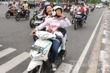 Pelajar SMA Tanjungpinang Pesta Lulus UN hingga Tengah Malam