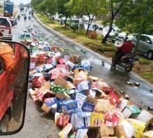 Ribuan Botol Miras Berserak di Jalan, Kawasan Sei Panas Sempat Macet
