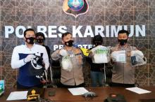 Pria Pembawa Tas Hitam Ditangkap di Pelabuhan Karimun, Isinya Sabu 2 Kg