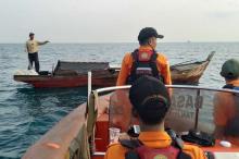 Mesin Pompong Rusak, Warga Lingga Ditemukan Terombang-ambing di Laut