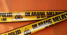 Teroris Tabrak Pagar dan Anggota Polda Riau Pakai Avanza