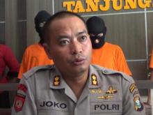 Polisi Buru Penyebar Spanduk "Kau Gobernor Asing"