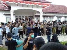 Mahasiswa di Natuna Demo Lanjutan UU Cipta Kerja, Bagaimana Sikap DPRD?