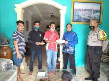 Galang Dana, FKPS Salurkan Bantuan Korban Kebakaran Toko di Ranai