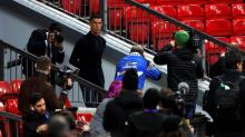 Halo Old Trafford, Ronaldo Pulang