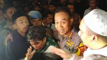 Polisi Amankan Sejumlah Pendemo di Bawaslu, Satu Orang Terluka