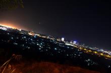 Menikmati Singapura dari Bukit Tanjung Uma Batam