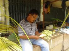 Mau Beli Daun untuk Ketupat Idul Adha, di Sini Tempatnya