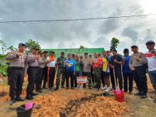 Polres Bintan Tanam 1.425 Pohon di Hari Gerakan Sejuta Pohon Sedunia