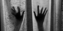 Siswi Kelas 2 SMP Diperkosa 4 Pemuda di Kamarnya Sendiri