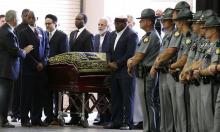 Ribuan Orang dari Penjuru Amerika Salatkan Jenazah Muhammad Ali  