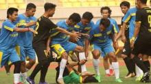 Wasit Dianiaya dalam Pertandingan Sepak Bola di Stadion Patriot Bekasi