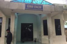 Isak Tangis Pilu Kedua Putri Korban Perampokan Bengkong di Kamar JenazahÃ‚Â 
