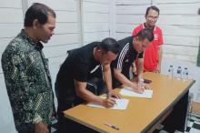 Diskan Jalin MoU Pengembangan Potensi Budidaya Perikanan dengan Dua Desa di Lingga