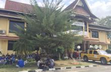   Puluhan Buruh Kembali Datangi Kantor Disnaker Batam