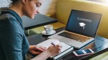 Selama Libur, Guru di Kepri Arahkan e-Learning ke Siswa Lewat WhatsApp