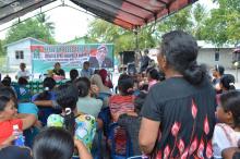 Nyimas Novi Prihatin Buta Huruf Warga Karimun di Teluk Setimbul