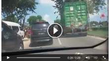 [VIDEO] Kecelakaan Maut di Simpang Kara