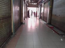 Foto-foto Lucky Plaza Sepi dan Mencekam Usai Dirazia Polisi