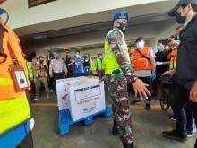 Distribusi Vaksin Covid-19 ke Seluruh Kepri Pakai 3 Moda Transportasi