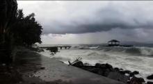 Gelombang Setinggi 4 Meter Intai Perairan Kepri, BMKG: Waspada!