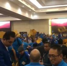 Rusuh, Kongres PAN Diwarnai Lempar-lemparan Kursi 