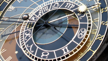 Cek Ramalan Karir dan Keuangan Zodiak Kamu di 2019