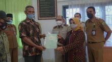 1.137 Warga Tanjungpinang Terima Sertifikat Tanah Gratis, Ini Pesan Rahma