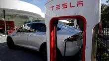 Tesla Mau Tanam Duit di RI Bikin Penasaran Anggota DPR