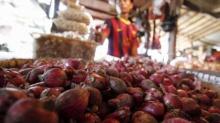 Pasokan Banyak, Harga Bawang Merah Turun di Pasar Induk Jodoh