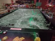 Arena Judi Gelper Game Zone di Depan Masjid, Warga Resah Minta Tutup  