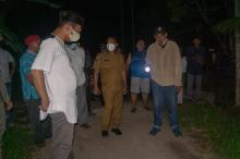 Harapan Warga ke Wabup Neko Saat Tinjau Jalan Rusak di Singkep