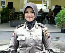 Bripda Hongcin, Polwan Cantik Polda Sumbar Bikin Heboh Medsos
