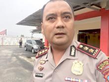 Lima Kontainer Diduga Berisi Mikol Siap Dibongkar