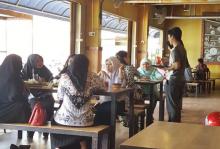 Lapak Deret Kuliner, Tempat Makan Asik dengan Menu Rumahan