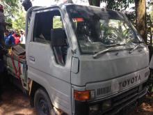 Penampakan Mobil Pick Up yang Ditabrak Pemotor Wanita di Mukakuning