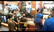 Sudah Sesuai Aturan, Kok Pelanggan Morning Bakery Dibubarkan?