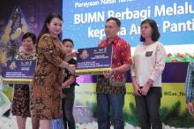 PGN Santuni 500 Anak Panti Asuhan Jelang Natal