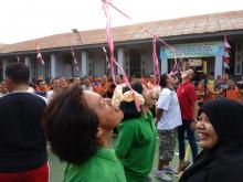 Lomba Makan Kerupuk hingga Idol Rutan, Para Tahanan Melepas Stres di HUT RI