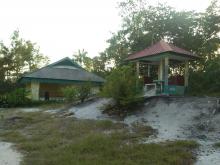 Warga Mengeluh, Gazebo di Pantai Pasir Panjang Kurang Perawatan