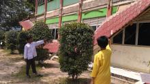 Kanopi SD di Bengkong Ambruk Dimakan Rayap