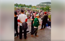 Ribuan Massa Ganti Presiden dan Cinta Jokowi Tetap Gelar Aksi di Batam Centre