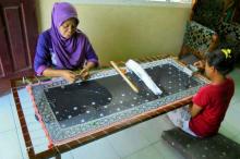 Tudung Manto, Cendramata dari Tanah Melayu yang Bernilai